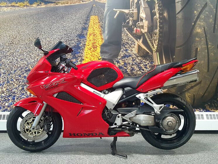 Honda vfr800 2002